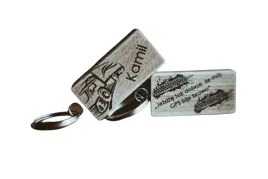 breloki-z-motywem-samochodowym-personalizowany-grawer