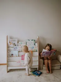 regal-na-ksiazki-maxi-biblioteczka-montessori-tupti-wood