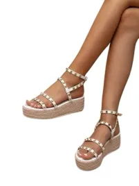 shein-biale-sandaly-gladiatorki-na-koturnie-z-cwiekami-375-1ja