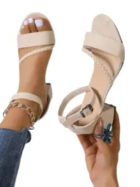 shein-sandaly-na-obcasie-bezowe-ze-sprzaczka-405-1ea