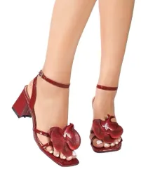 shein-czerwone-klasyczne-sandaly-z-ozdoba-w-ksztalcie-kwiatka-eur40-1ka