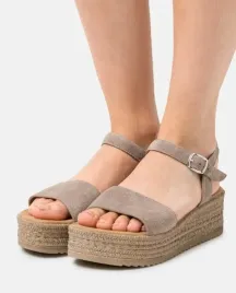 sandaly-na-platformie-taupe-41-24ca