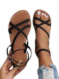 shein-sandaly-na-plaskim-obcasie-czarne-paski-37-l8a