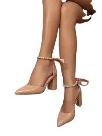 shein-czolenka-bezowe-lakierowane-z-perelkami-na-obcasie-405-1jd