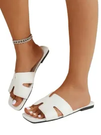 shein-biale-klapki-casual-z-azurowym-paskiem-na-podeszwie-405-1ha