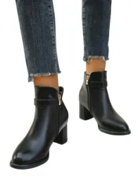 shein-czarne-botki-z-paskiem-i-zamkiem-na-slupku-355-1kd
