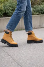timberland-brazowe-botki-skorzane-na-czarnej-platformie-40-i1d