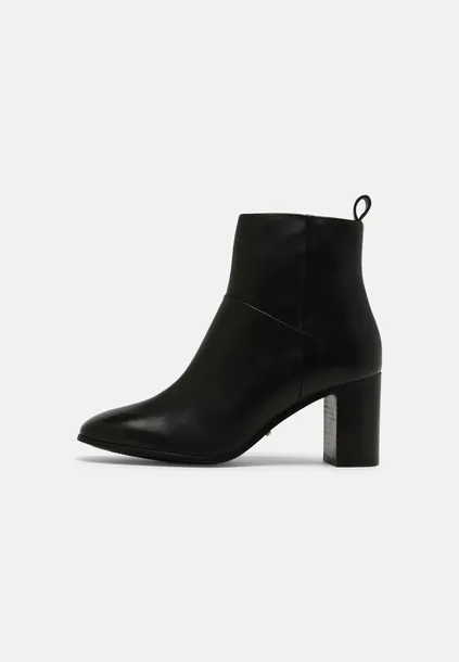 levi-s-delilah-botki-czarne-40-14ca-marka-levi-s
