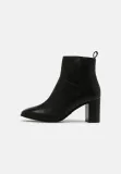 levi-s-delilah-botki-czarne-40-14ca-marka-levi-s