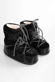 czarne-botki-damskie-z-wiazaniem-i-futerkiem-na-platformie-40-5ga