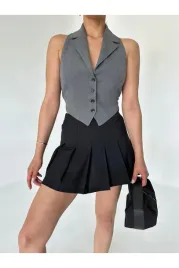 szara-elegancka-kamizelka-damska-z-guzikami-bez-kaptura-m-5ga