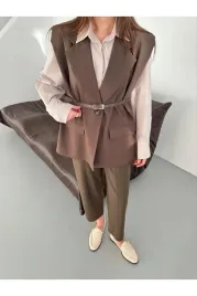 damska-elegancka-kamizelka-brazowa-z-paskiem-s-5ga