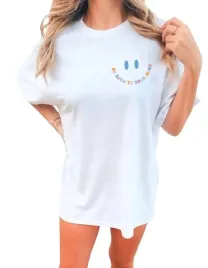 shein-bialy-t-shirt-damski-z-kolorowym-nadrukiem-i-motywem-38-1hb