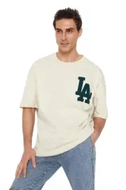 trendyol-bawelniany-t-shirt-z-nadrukiem-la-w-kremowym-kolorze-xl-5aa