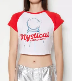 trendyol-krotki-t-shirt-damski-z-nadrukiem-mistyczny-motyw-m-6fa