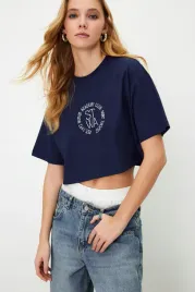 trendyol-granatowy-krotki-t-shirt-z-bawelny-z-okraglym-dekoltem-36-5-a