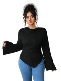 czarny-dopasowany-t-shirt-z-dlugim-rozkloszowanym-rekawem-52-1la