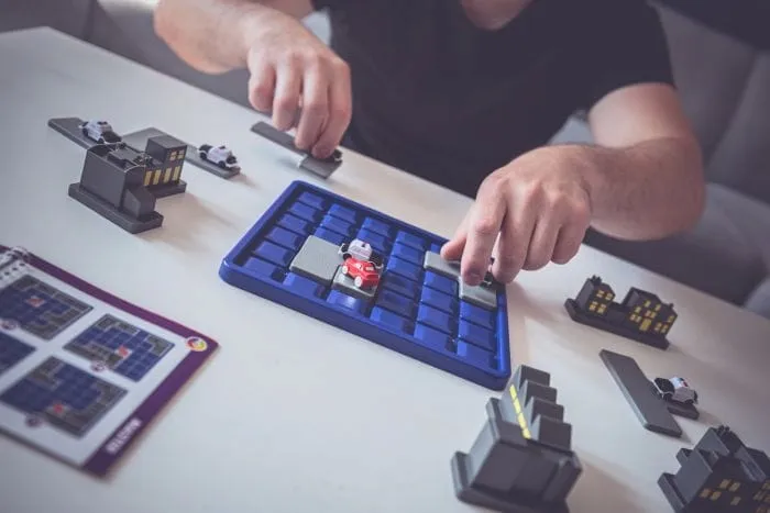 gra-lamiglowka-logiczna-blokada-smart-games-7-stan-nowy