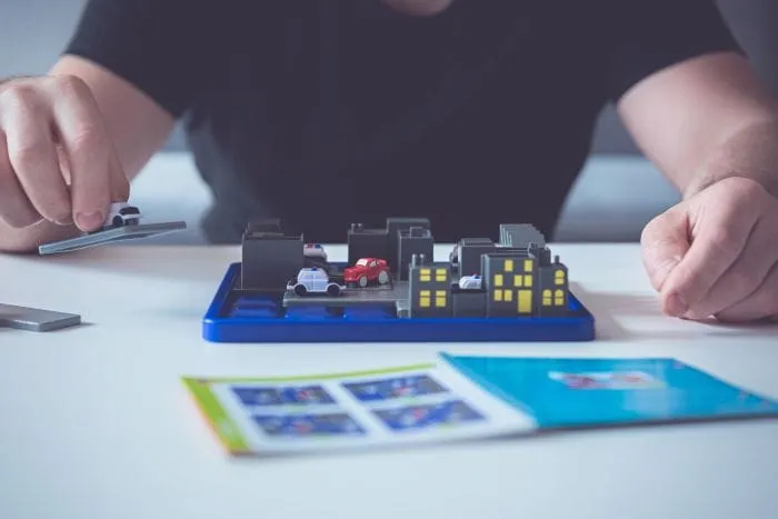 gra-lamiglowka-logiczna-blokada-smart-games-7-stan-nowy