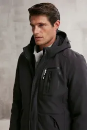 czarna-kurtka-meska-z-kapturem-i-zamkiem-softshell-m-5ga