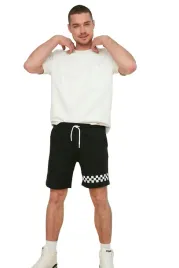 trendyol-man-czarne-spodenki-meskie-sportowe-z-wzorem-szachownicy-m-5da