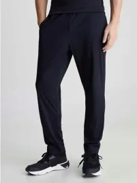 calvin-klein-czarne-spodnie-dresowe-z-dluga-nogawka-i-kieszeniami-s-xta