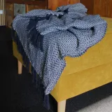 bawelniana-narzuta-boho-navy-zigzag-material-wykonania-bawelna