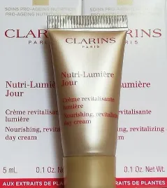 clarins-nutri-lumiere-jour-5ml-29