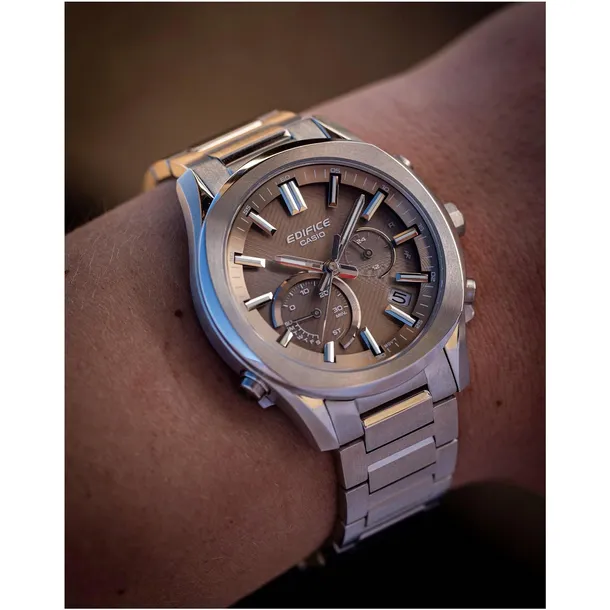 zegarek-casio-edifice-eqb-1300d-5aef-bluetooth-rodzaj-analogowe