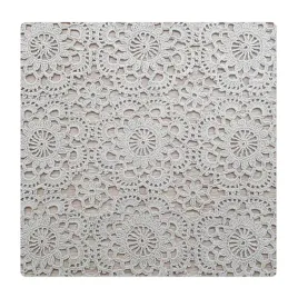 elegancka-mata-pod-fotel-zabezpieczajaca-panele-koronkowe-kwiaty-100x100
