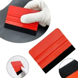rakla-z-filcem-do-aplikacji-folii-naklejki-naklejek-okleiny-gladzenie-red