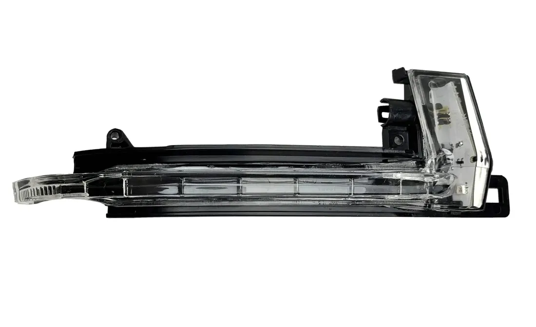 prawy-kierunkowskaz-audi-a6-c6-2008-2011
