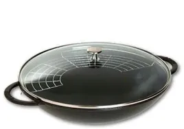 staub-wok-wok-patelnia-do-mieszania-okragly