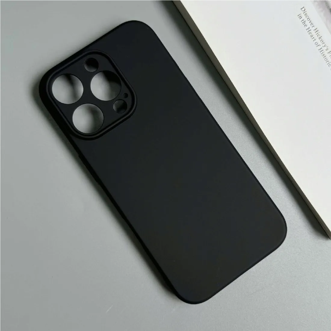 etui-soft-case-na-iphone-16-pro-czarne