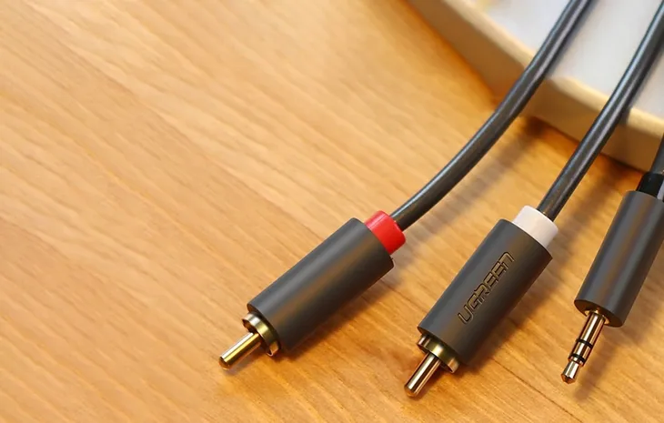 kabel-audio-mini-jack-do-2rca-cinch-ugreen-przewod-15m-stan-nowy-zlacza-minijack-35-mm-2x-rca-cinch