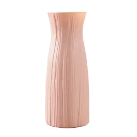 rozowy-wazon-plastikowy-nietlukacy-ozdobny-na-kwiaty-nowoczesny-24cm