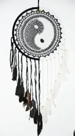lapacz-snow-yin-yang-boho-rekodzielo-harmonia-rownowaga-czarno-bialy-32-cm