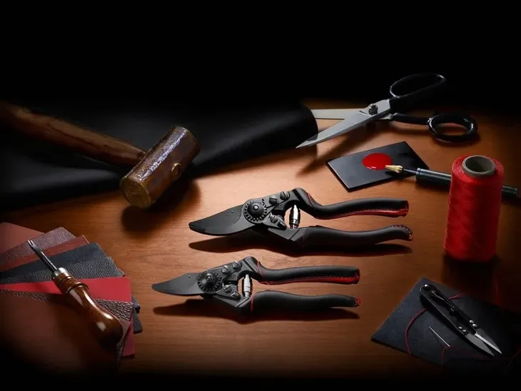 felco-8-premium-special-edition-stan-nowy-zasilanie-reczne