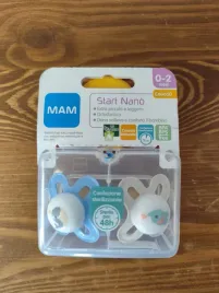 smoczek-ortodontyczny-mam-nano-0-2-miesiace-kauczukowy-w-etui-do-sterylizac