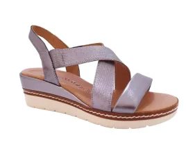 sandaly-damskie-na-koturnie-srebrne-marco-tozzi-2-28721-r37