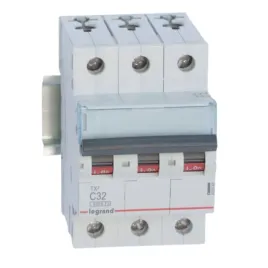 legrand-wylacznik-nadpradowy-s-303-3p-c-32a-6ka-ac-tx3-403548