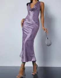 hc24114-shein-zakardowa-sukienka-maxi-lejacy-dekolt-satyna-24-m