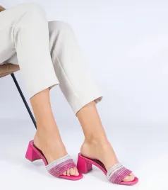 rozowe-eleganckie-klapki-na-slupku-z-cyrkoniami-maritto