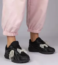 czarne-sneakersy-z-odpinanymi-ozdobami-lekrus
