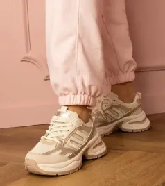 bezowe-sneakersy-sportowe-na-masywnej-podeszwie-aries