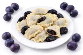 pierogi-ze-sliwka-wedzona-suszona-chyrowskie-regionalne-domowe-pyszne-1szt