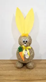 zolty-zajac-wielkanocny-duza-figurka-z-siana-na-wielkanoc