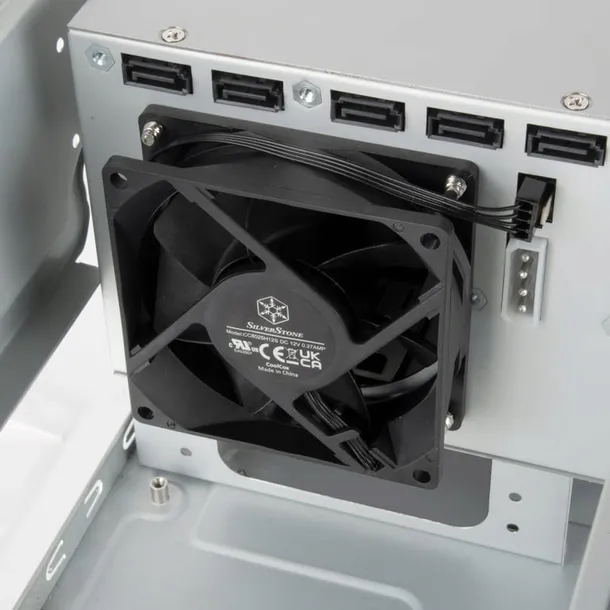 silverstone-cs351-czarny