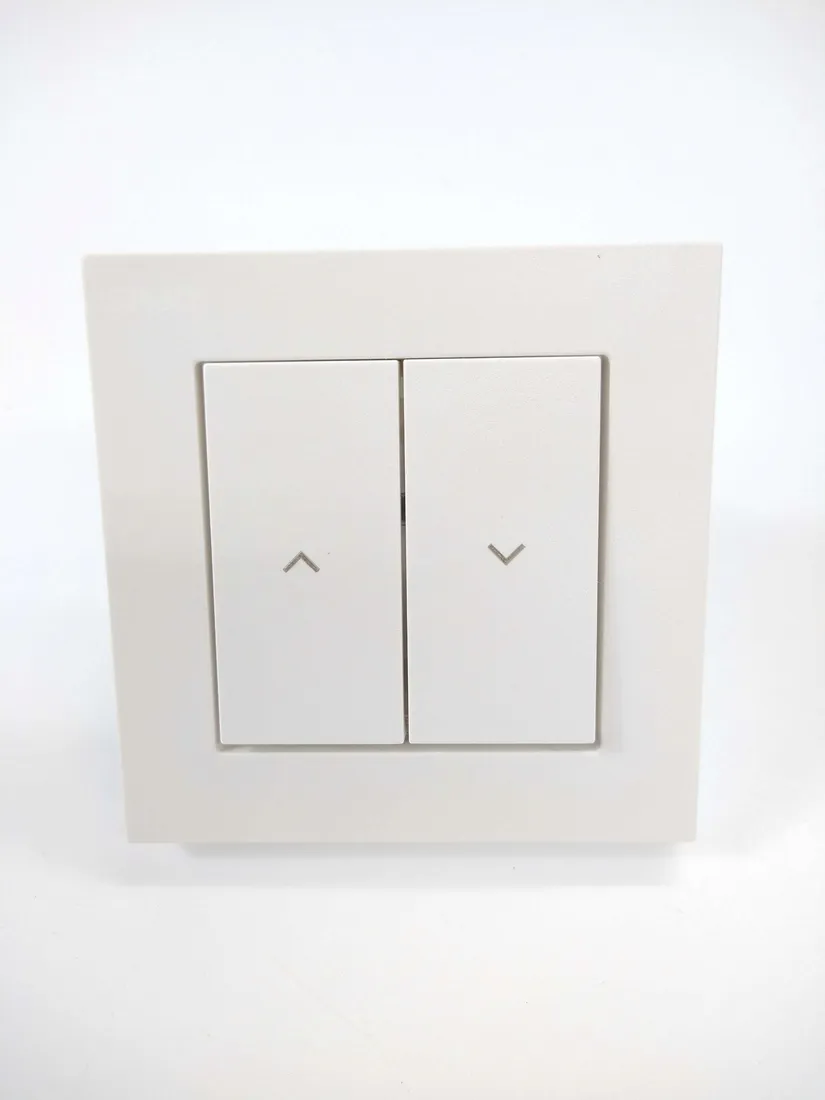 eve-shutter-switch-20eci1701-b-inteligentny-sterownik-rolet-thread