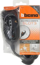 bticino-3693-gb-listwa-zasilajaca-3-gniazda-wlacznik-wtyczka-wloska